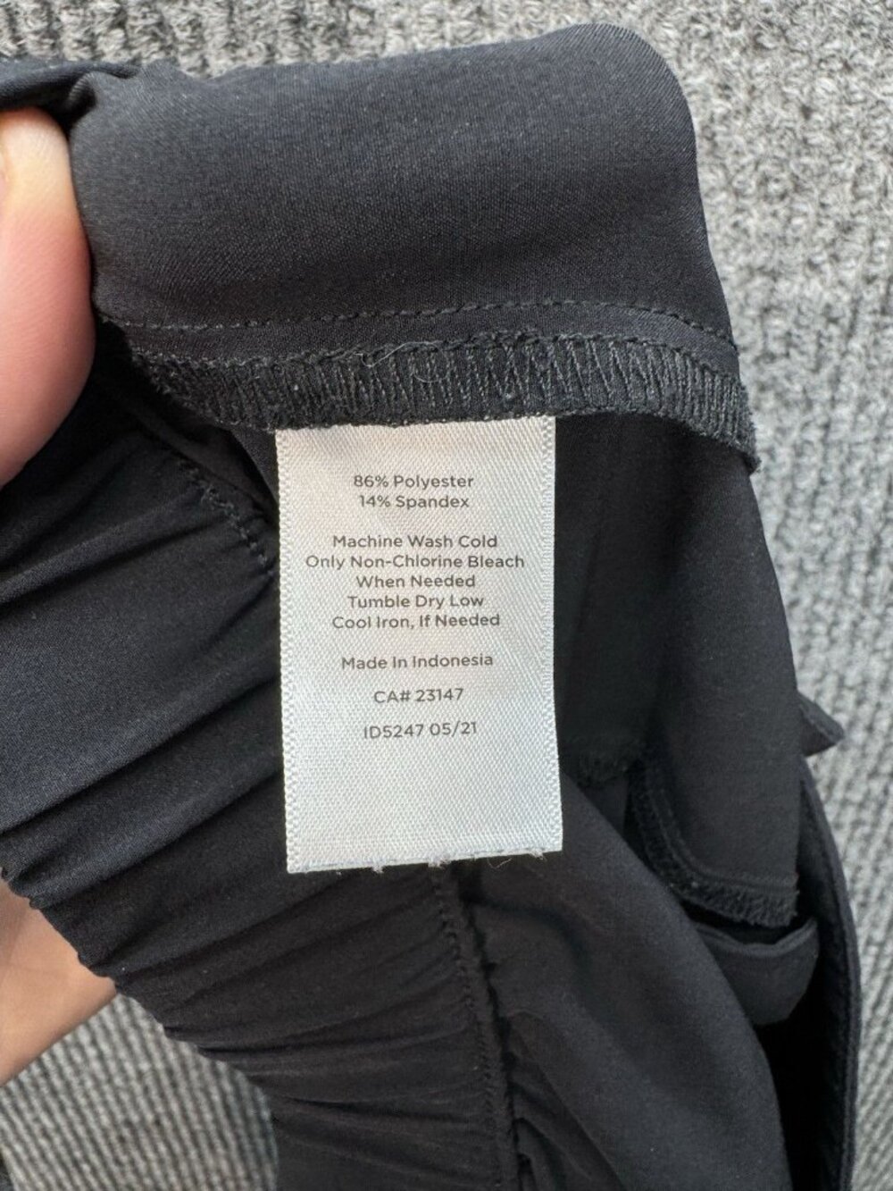 T By Talbots Cargo Jogger Pants Womens Medium Black Stretch Casual Athleisure - Picture 5 of 10